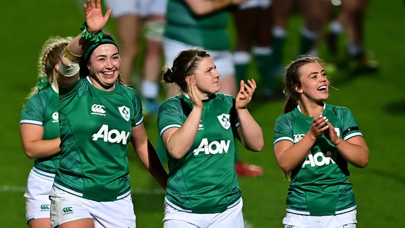 Ireland captain Ciara Griffin (centre) alongside Nichola Fryday (left) and Maeve Óg O'Leary (right)