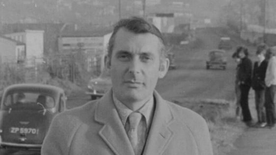 RTÉ News reporter Don McManus, Lifford Road (1971)