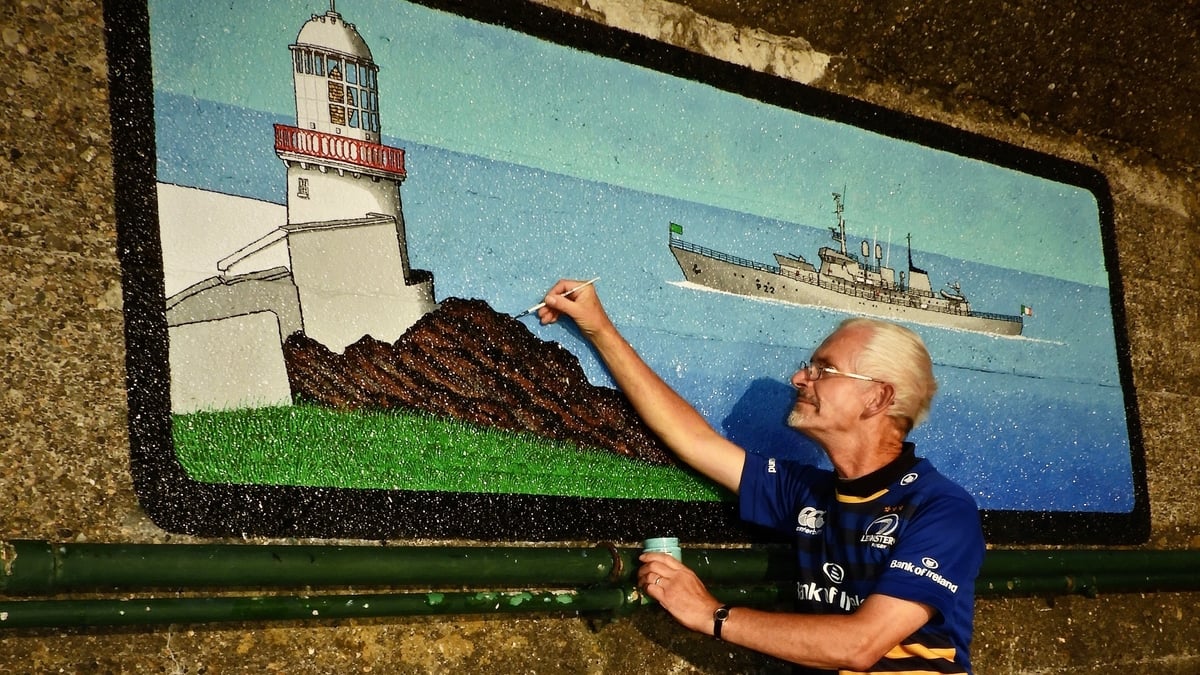 Pat Davis - Murals on the Pier