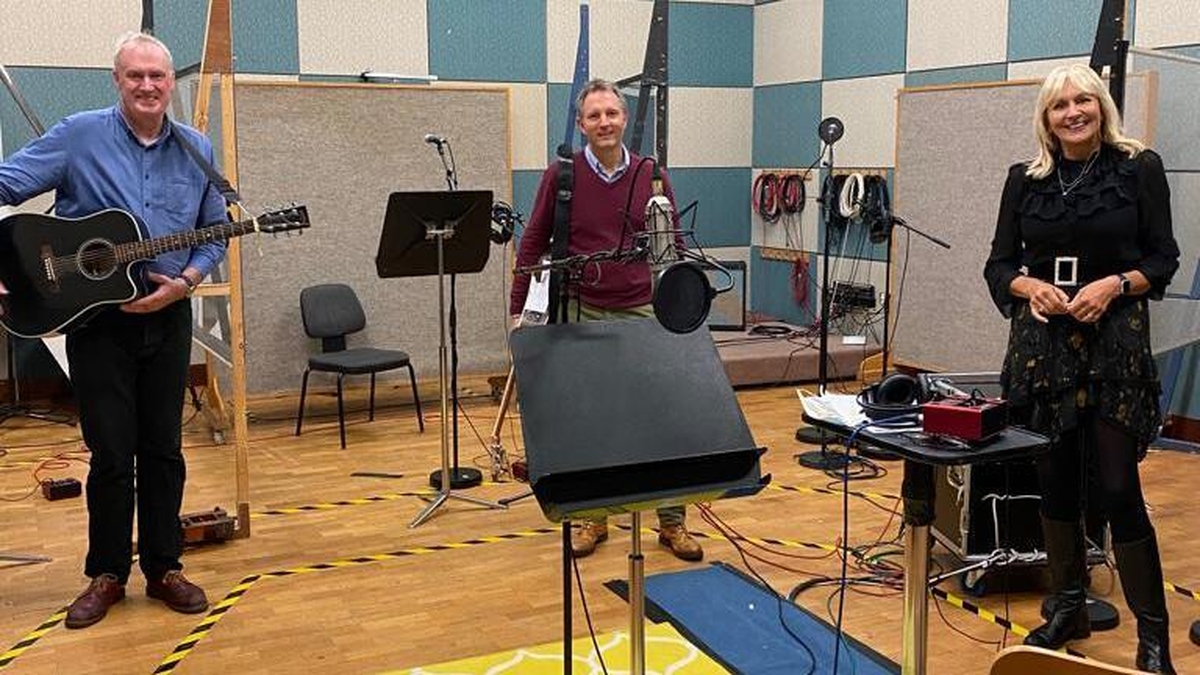 Music with Tony Connelly and Prof. Luke O’Neill
