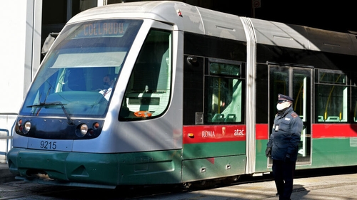 The Italian government has decided to make the Green Pass mandatory for use on urban public transport