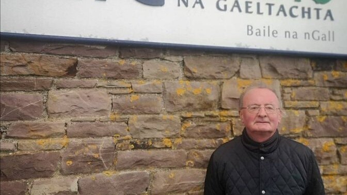 An t-athair Séamus Mac Ginneá;Ceilliúradh leathchéad bliain 'na shagart 