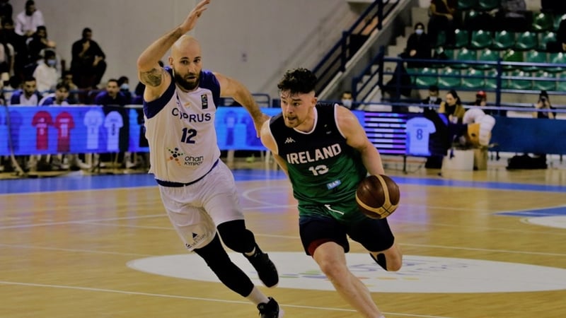 Jordan Blount drives to the basket