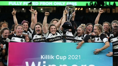 Sarah Levy of the United States scored a hat-trick and England's Natasha Hunt scored twice as the Barbarians registered 10 tries in total