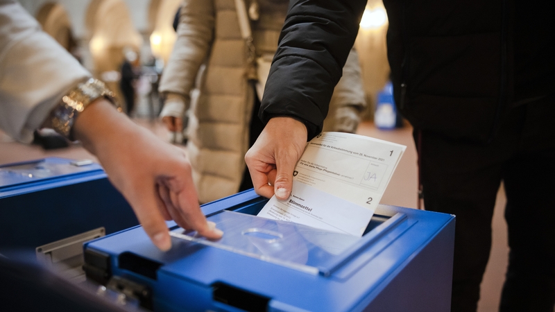 The law provides the legal basis for the so-called Covid certificate, indicating that a person has been vaccinated or has recovered from the disease