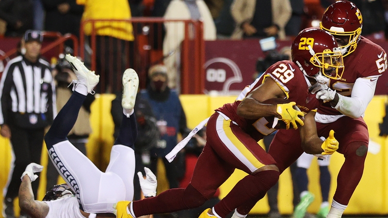 Fuller (29) with the all-important intercept