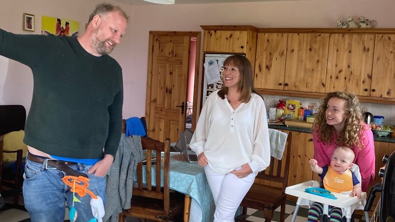 Evelyn i dteannta na Cookes i gCiarraí