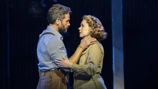 Julian Ovenden and Gina Beck in South Pacific