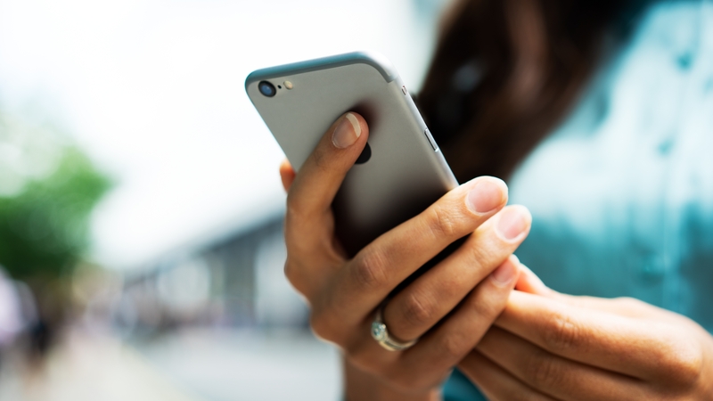 EU mobile phone users will continue to enjoy free roaming across Europe until 2032