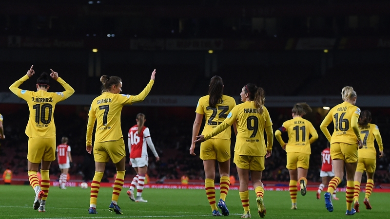 Barca celebrate a Jennifer Hermoso goal