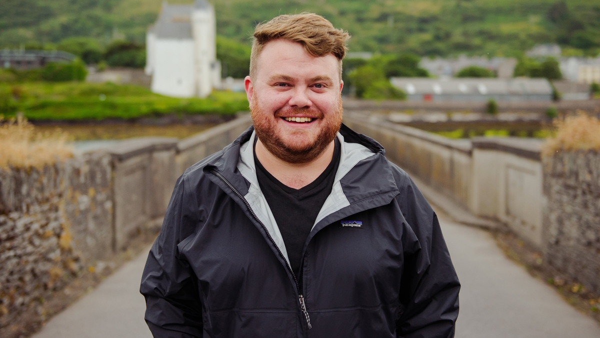 CNN's Donie O'Sullivan Reports Live From West Cork 