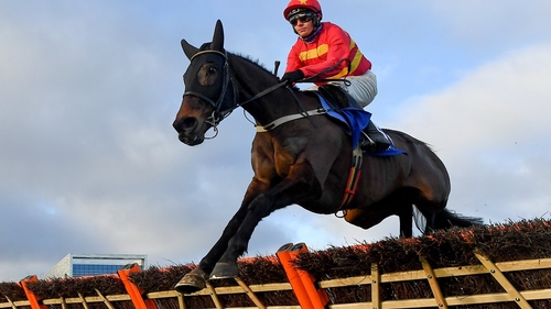 Klassical Dream, with Paul Townend up, led from the start