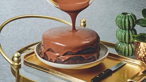 This chocolate cake will make you swoon.