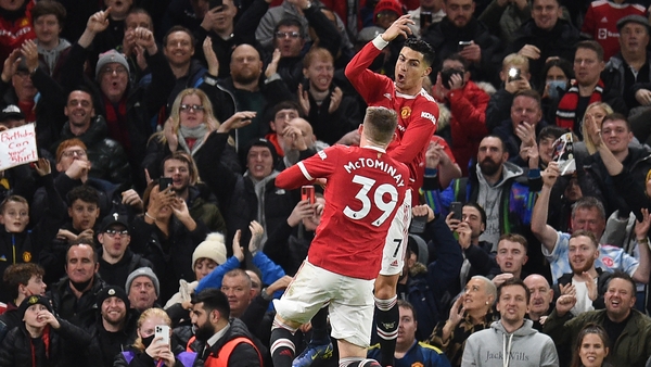 Premier League: Man United 3-1 Burnley - recap
