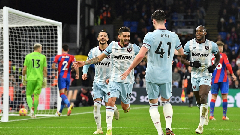 West Ham's Manuel Lanzini celebrates scoring his team's third goal from the penalty spot