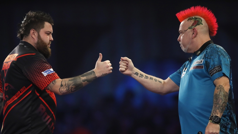 Michael Smith (L) and Peter Wright have failed to earn a spot