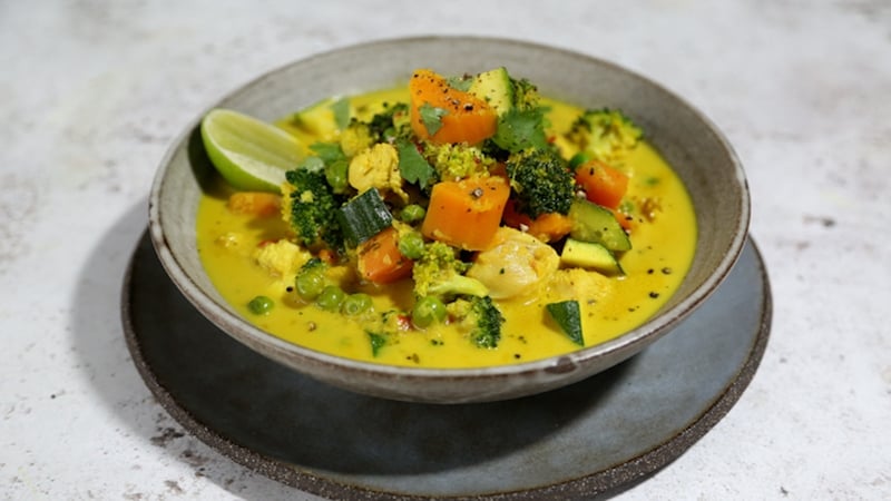 Each serving contains approximately 600 kcal.