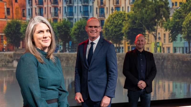 Unispace COO Claire Shepherd with Foreign Affairs Minister Simon Coveney and BPE Founder & Managing Director John O'Reilly