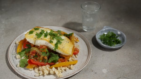 Each serving contains approximately 600 kcal.