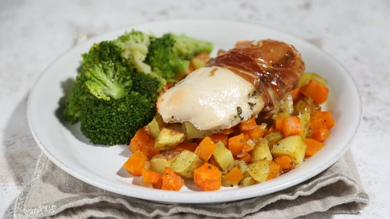 Each serving contains approximately 600 kcal.