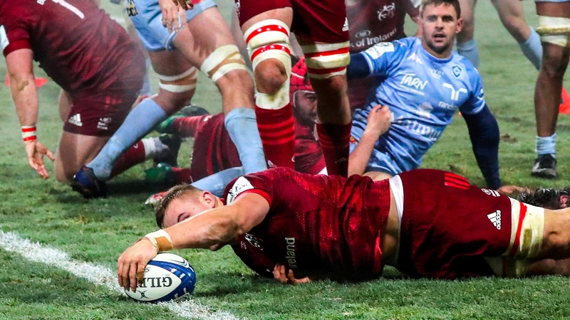 Coombes scores the winning try