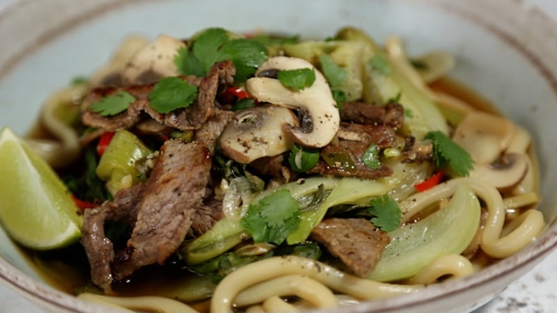 Each serving contains approximately 600 kcal.