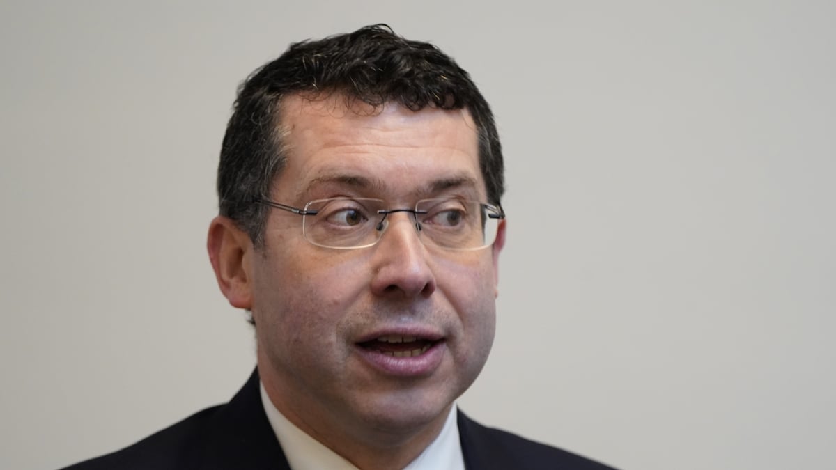 An Seanadóir, Rónán Mullen, Neamhspleách.