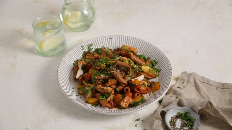 Each serving contains approximately 500 kcal.