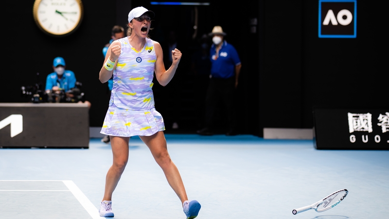 Iga Swiatek celebrates her win in Melbourne
