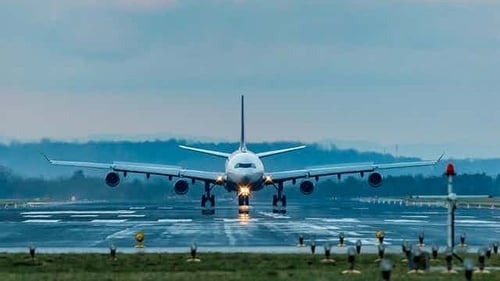While the risk of an in-flight complication due to 5G interference may be very low, possible risks are taken very seriously. Photo: Simlinger/ Shutterstock