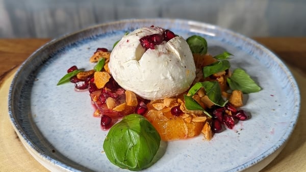 Mozzarella should be eaten room temperature to make the most of the soft milky flavour and slightly elastic texture.