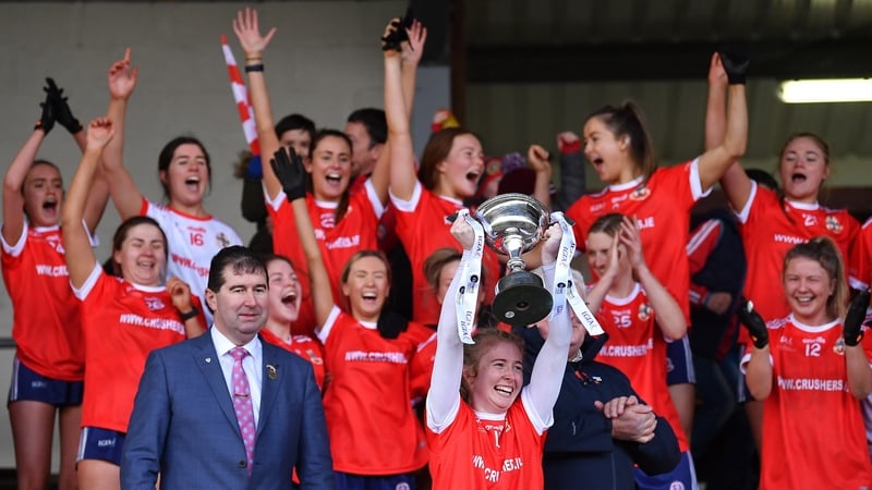 Kilkerrin-Clonberne captain Louise Ward lifts the Dolores Tyrrell Memorial Cup