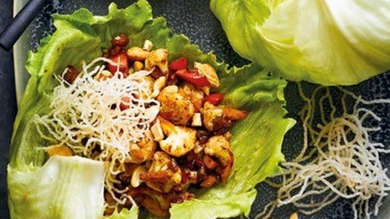 Kwanghi Chan's spiced cauliflower & cashew yuk sung