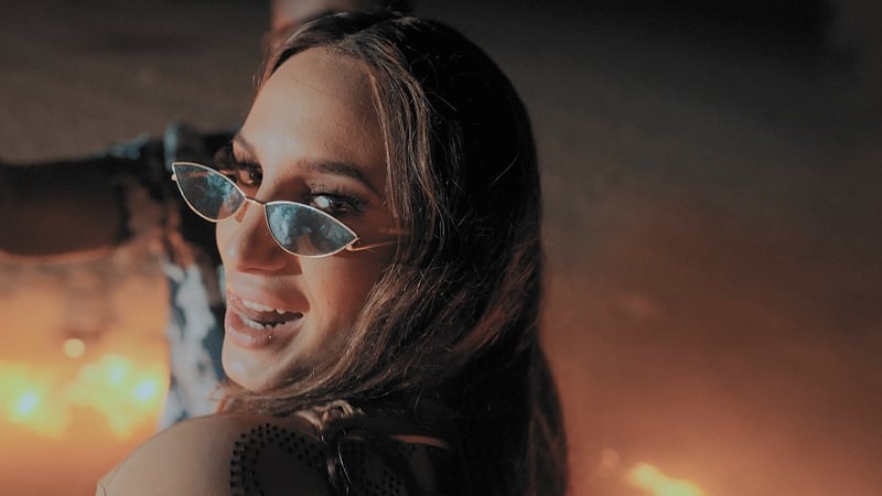 Iva Ray: "I do not stay confined to one style of music. Same with the music I listen to."