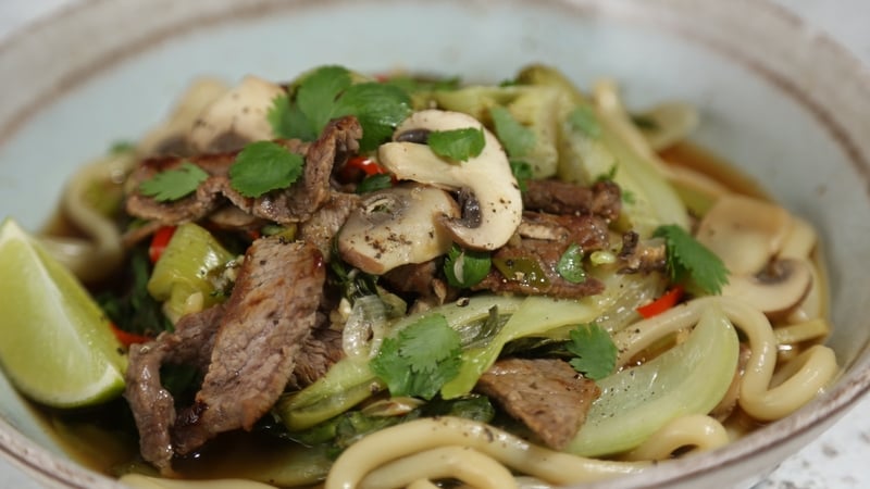 Each serving contains approximately 600 kcal.