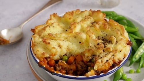 Each serving contains approximately 500 kcal