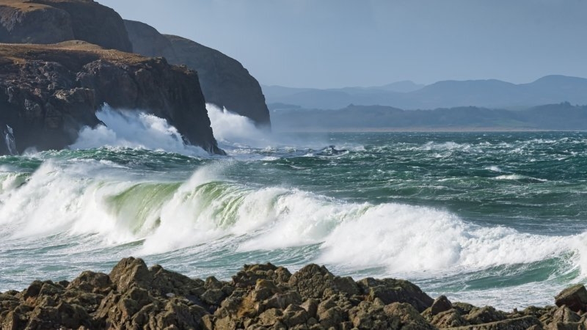 Ferdia McCrann, Oifigeach Meitéareolaíochta Sinsearach le Met Éireann.