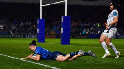 Lowe touches down his stylish solo try