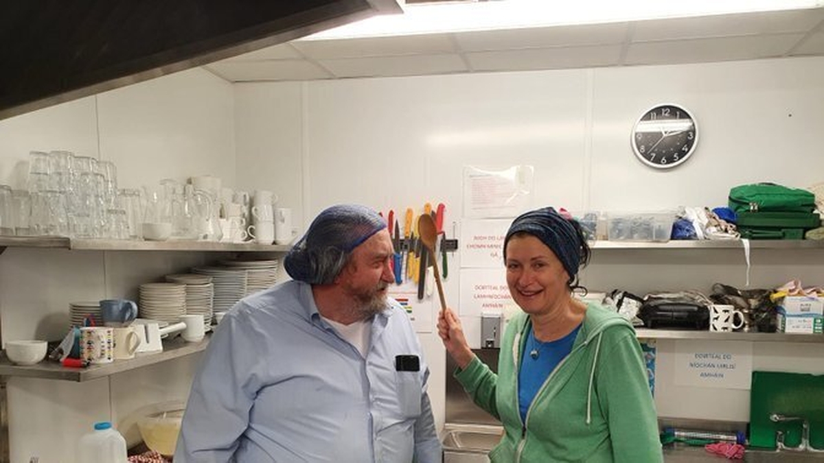 Liam Ó Luing agus Susan Feirtéár;dínnéar na seanóirí. 