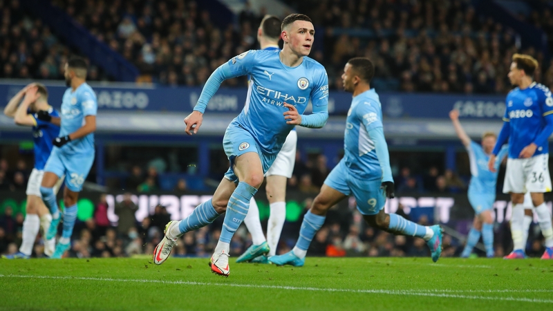 Phil Foden celebrates his goal at Goodison Park