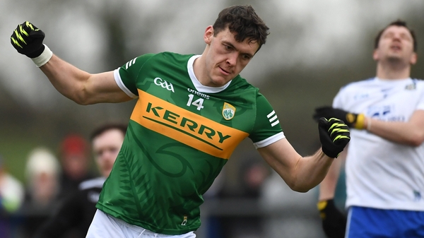 David Clifford helped himself to 2-03