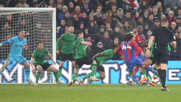 Jairo Riedewald hits the winner