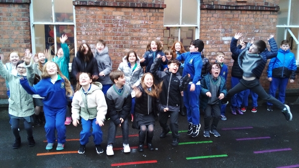DJ For A Day: Ghaelscoil Choláiste Mhuire Rang a 4!