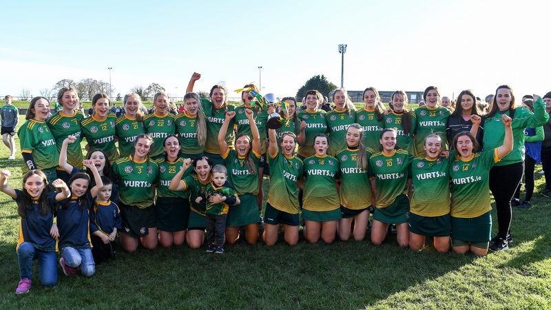 Knockananna squad with the silverware