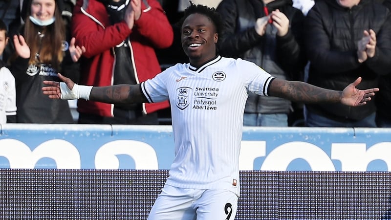 Michael Obafemi of Swansea City celebrates