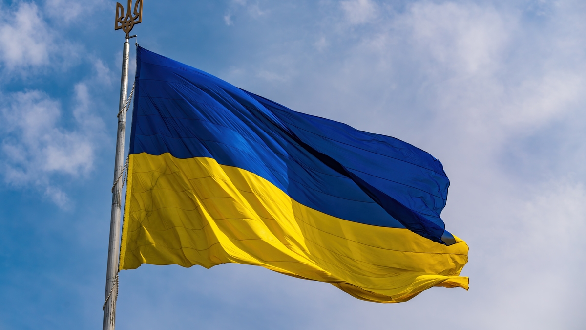 Dealing with Russia and supporting Ukraine