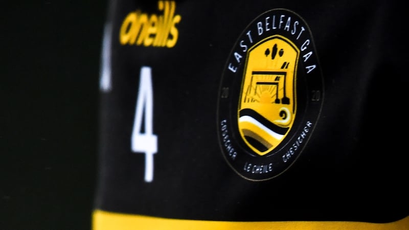 Tá CLG Oirthear Bhéal Feirste ar an bhfód ó mhí na Bealtaine 2020