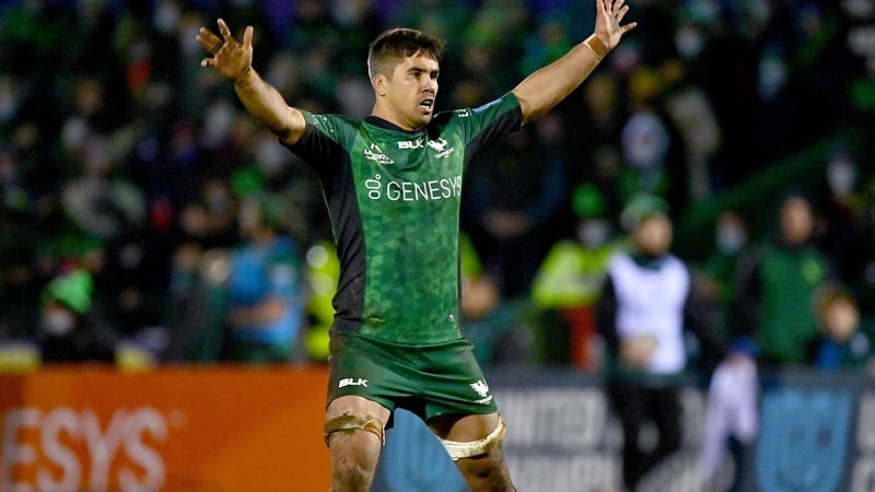 The deal will see Butler remain at Connacht until the end of the 2023-24 season