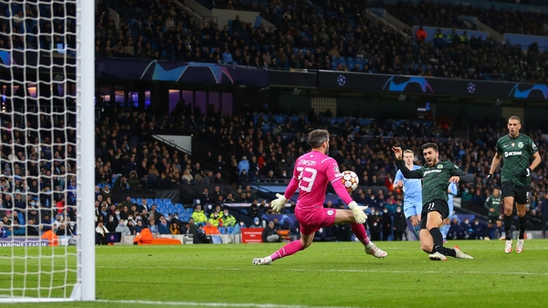 Scott Carson saves from Paulinho