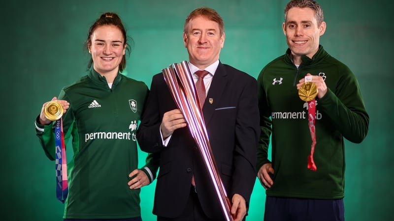 Permanent TSB CEO Eamonn Crowley with Olympian Kellie Harrington and Paralympian Jason Smyth